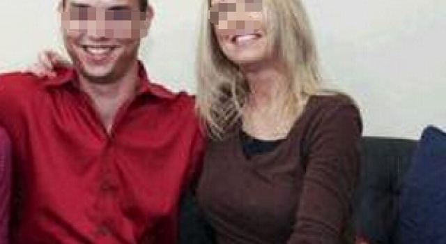 22岁男子结伴39岁女友偷盗住网吧 有钱就去开房洗澡