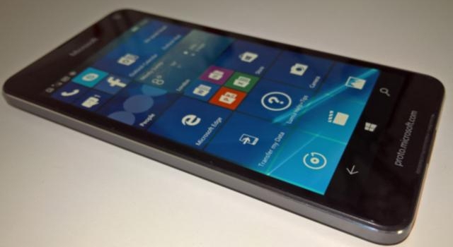微软Lumia650真机谍照 金属边框支持无线充电