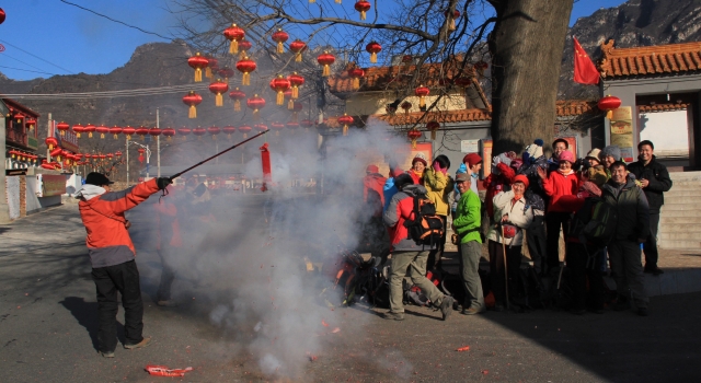 关于过年放鞭炮的来历 辞旧迎新对新年美好向往