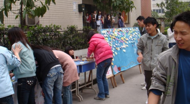 女生节可以搞哪些活动? 搞怪活动学生都玩疯了