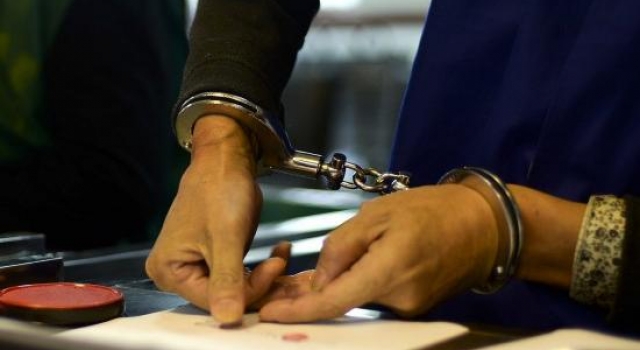 高中财务人员挪学费买理财 用60万赚60元被立案