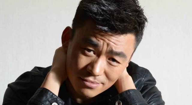 王宝强情绪低落无心工作 出轨证据已进行公证