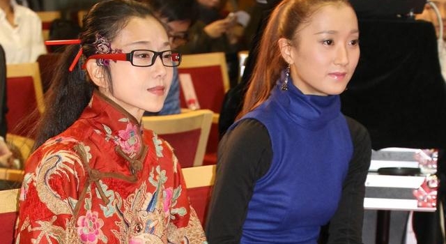 不是侄女小彩旗!杨丽萍孔雀舞接班人曝光