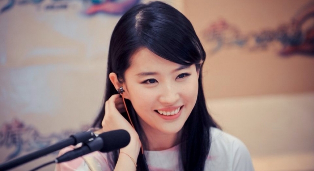 神仙姐姐刘亦菲当伴娘了! 张靓颖婚礼伴娘团曝光