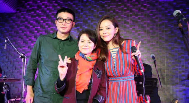 张靓颖妈妈状告冯柯案二审结束 张母未出庭