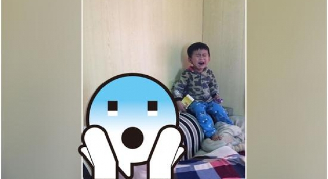 老爸戴婴儿哭泣面具为让儿子别哭 孩子:我有个假爸爸