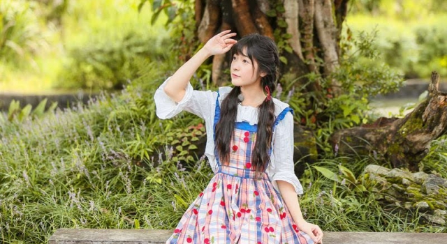 周星驰女儿徐娇华丽脱变 周星驰为何认她做干女儿