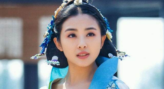 张含韵回应删博事件 蹲点给赵丽颖送祝福小花竟招黑了