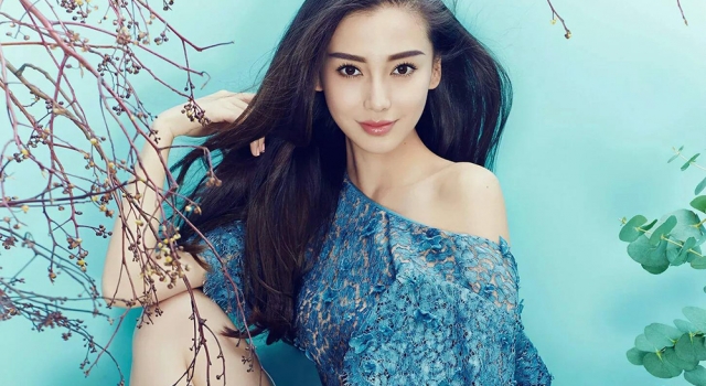 Baby带儿子坐飞机被偶遇 两次被偶遇网友质疑炒作