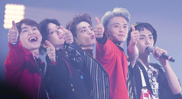 SHINee成员key发表长文 会努力填补钟铉的位置
