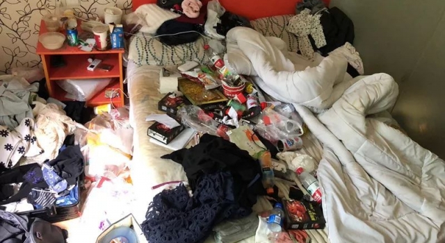 姑娘长住两月酒店报警 房门打开的那一刻……