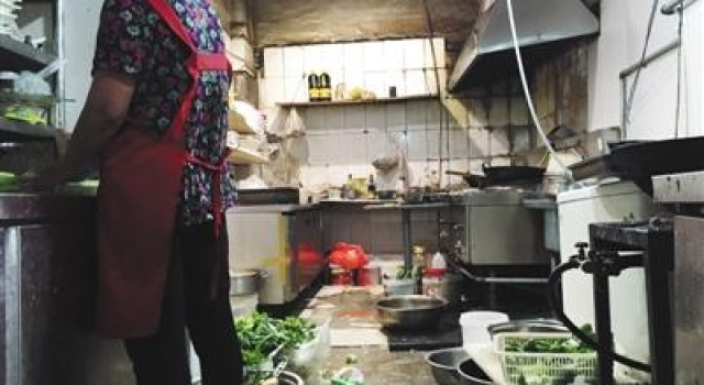 北京整治外卖乱象 食药监局:把好食品安全关