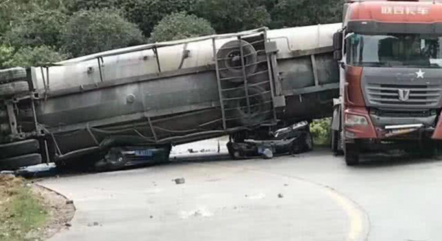 惠州惨烈交通事故(图) 现场情况什么样的?9人死亡