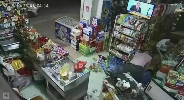 男子抢劫被反杀是怎么回事?前因后果视频曝光网友叫好