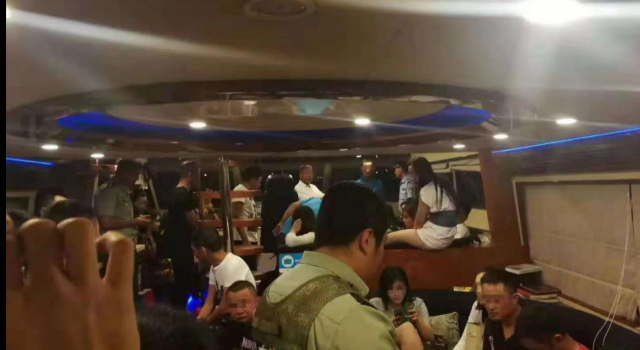 游艇开到海上聚众黄赌毒 三亚警方将其一举捣毁