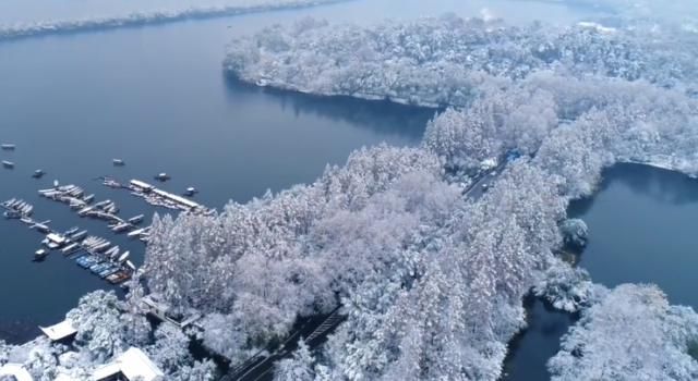 60秒西湖雪景大片来了!初雪后的大杭州美翻天
