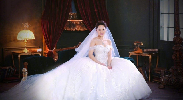 阿娇婚礼伴娘团,婚礼频频上热搜引来骗子关注