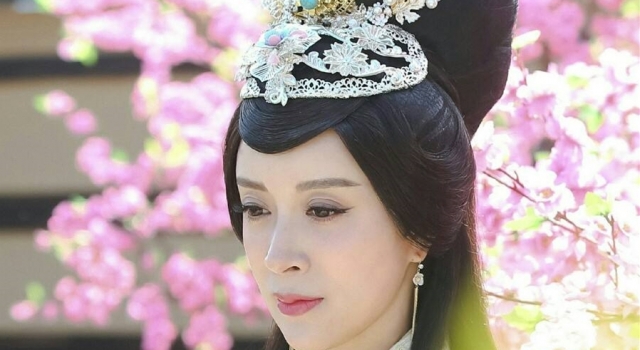 金巧巧回应演农村人,舆论纷纷扑面而来