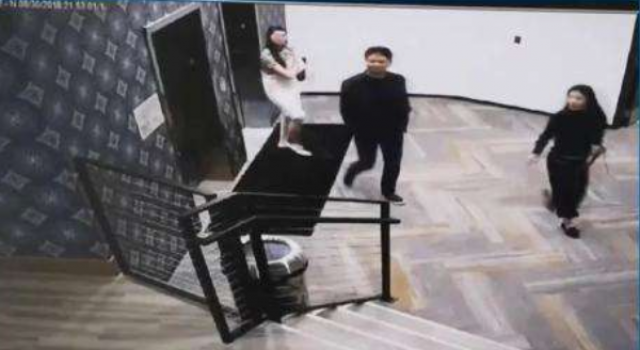 刘强东案谈判录音公布 故事曲折离奇 引人入胜