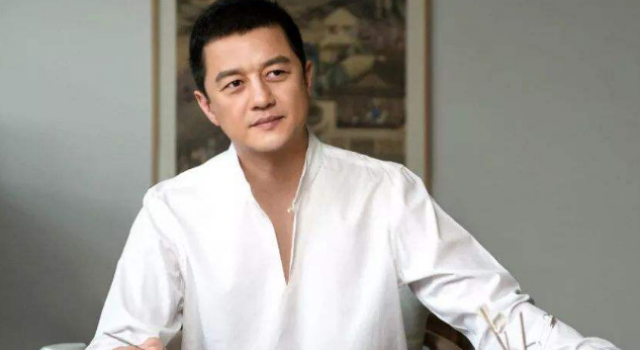 李亚鹏女友晒照 不做地下情人心情大好 祝两人有始有终