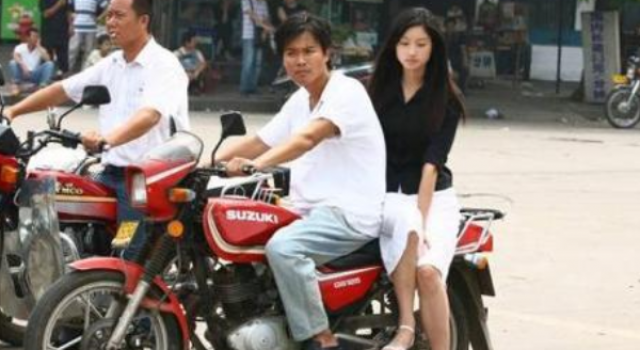 女孩搭摩的被杀害 失联前曾向同事求救 到底怎么死的?