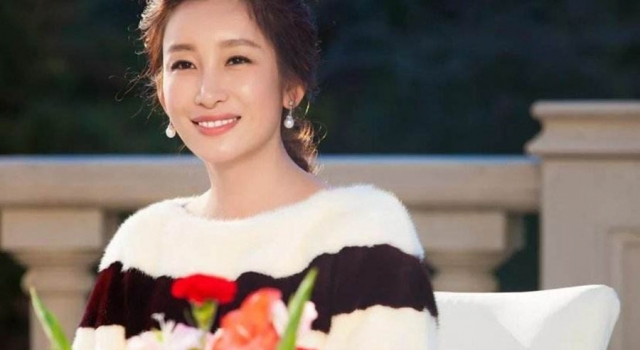秦海璐回应情商争议 首次上热搜悲喜交加 莫名可爱
