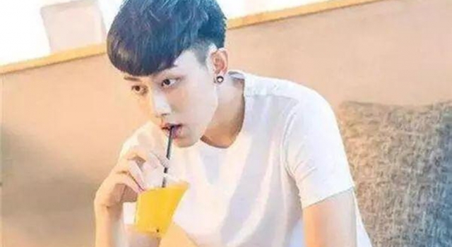VIP理发师推荐这3款男生发型 帅气又百搭 秒变男神