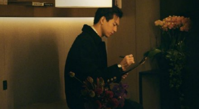 李现斯文败类 大衣与眼镜每一个细节都很杀