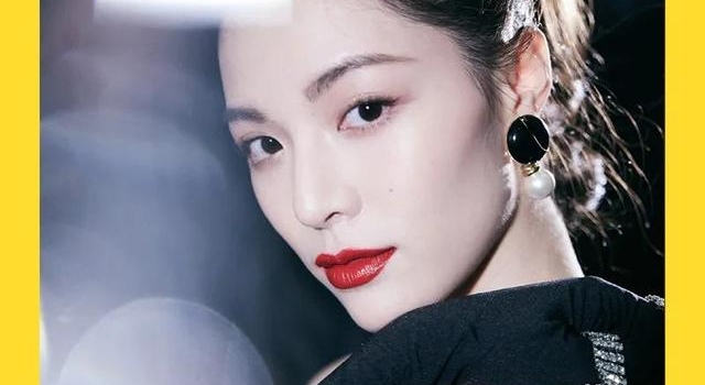最美冯女郎名品美背近照曝光!她这种男女通杀的高级感,是真的绝