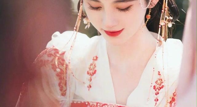 鞠婧祎又被吐槽,绑架戏演得像吃豆腐皮,妆容都和化妆师商量好了