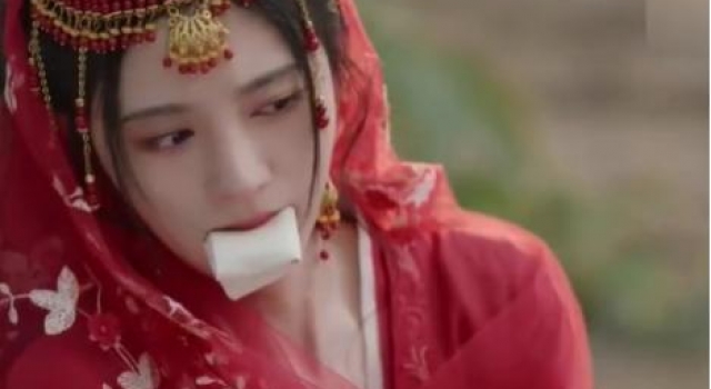 被“绑架”像咬化妆棉,鞠婧祎演技遭吐槽