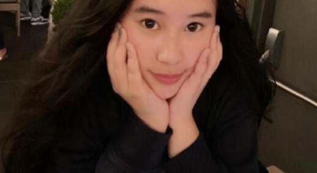 有种“炫富”叫黄圣依女儿,18岁开百万豪车,网友:祖传炫富