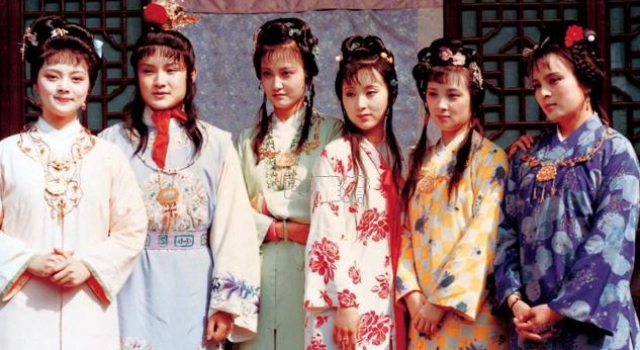 87版《红楼梦》“柳湘莲”侯长荣娶“香菱”陈剑月,幸福34年