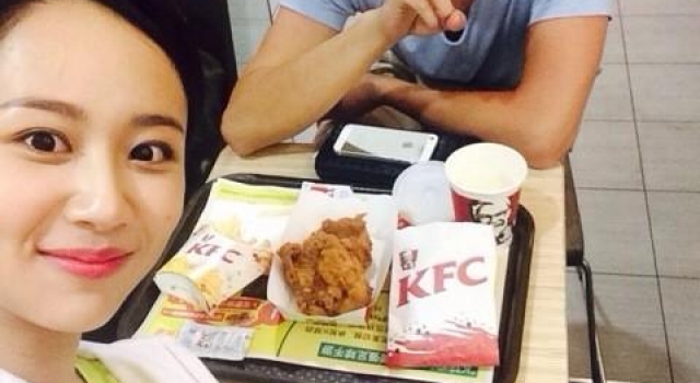 好人缘!杨紫发文为数十位好友庆生,而半个娱乐圈都来祝福她