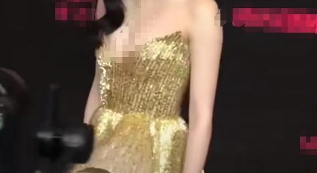 江疏影深v礼服秀傲人胸围,高开叉大秀美腿,网友:胡歌要后悔了