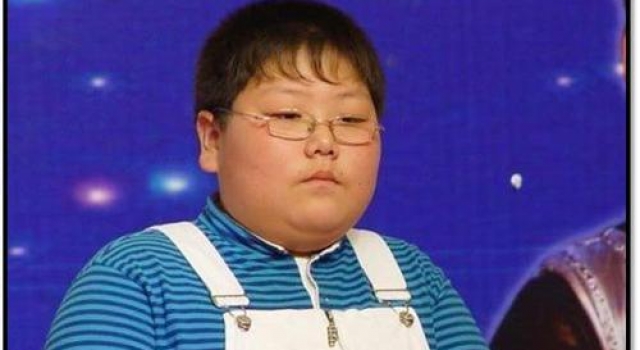 记得《快乐星球》的胖哥孙野吗?和相恋七年的女友结婚了?