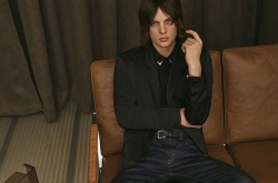 Ȧɵʱ HUGO by Hugo Boss 2016紺װ