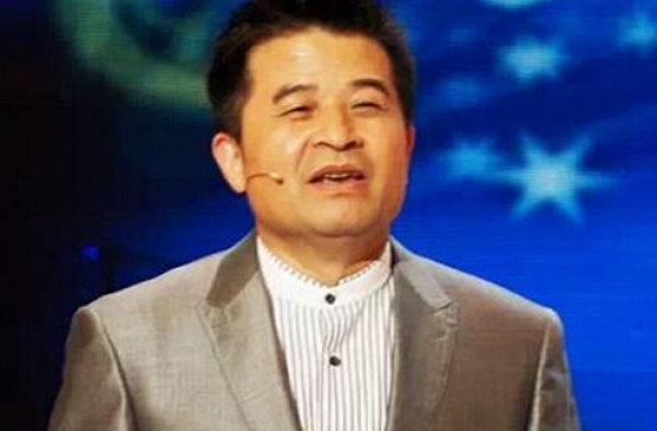 毕福剑近况最新爆料：满面愁容现身机场破自杀传闻