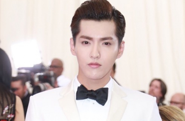 吴亦凡光头造型一样帅 有颜就是要任性板寸