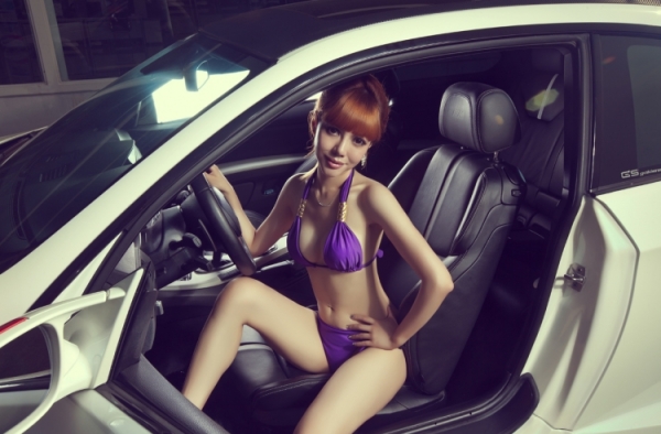 德意志铁血战车俘获傲胸美艳女人心