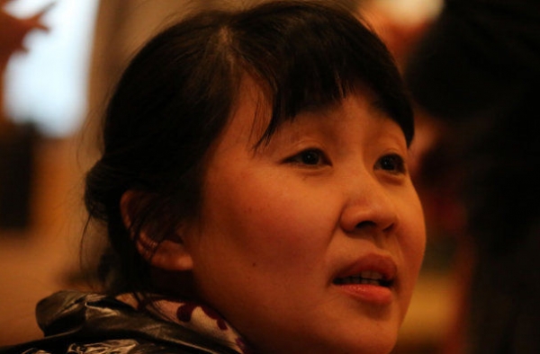 梁冠华老婆据说是这位北京人民艺术剧院导演 你信吗?