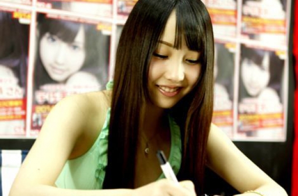 宇佐美舞av女神简介 因清纯外表备受瞩目