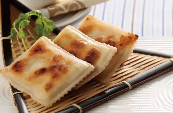 别整天吃煮饺子 换个煎饺尝尝看