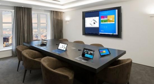 大块头有大智慧 微软Surface Hub平板卖价8999美元
