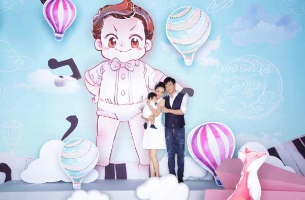 囧!陈思诚佟丽娅为儿办百日宴 小沈阳自曝忘带红包