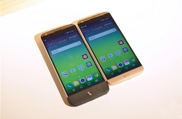 苹果iPhone太普通？ 这四款不寻常的智能手机包你满意