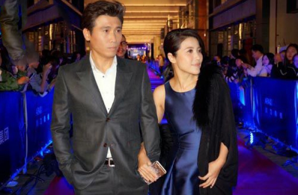 李乃文老婆是黄曼还是颜丙燕?李乃文荧幕老婆盘点