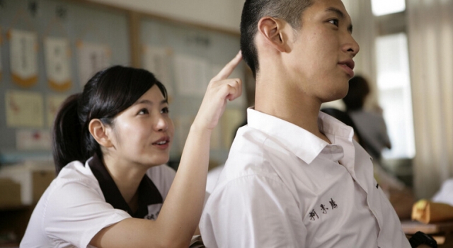 九把刀替柯震东送陈妍希结婚红包: 新婚快乐我的青春