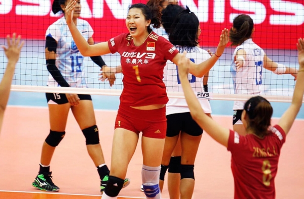 中国女排奥运热身赛1：4负巴西 打满五局意在练兵