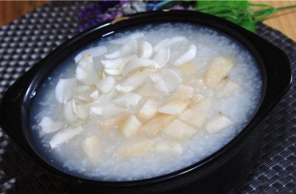 雪梨糯米粥 清热润肺能健脾